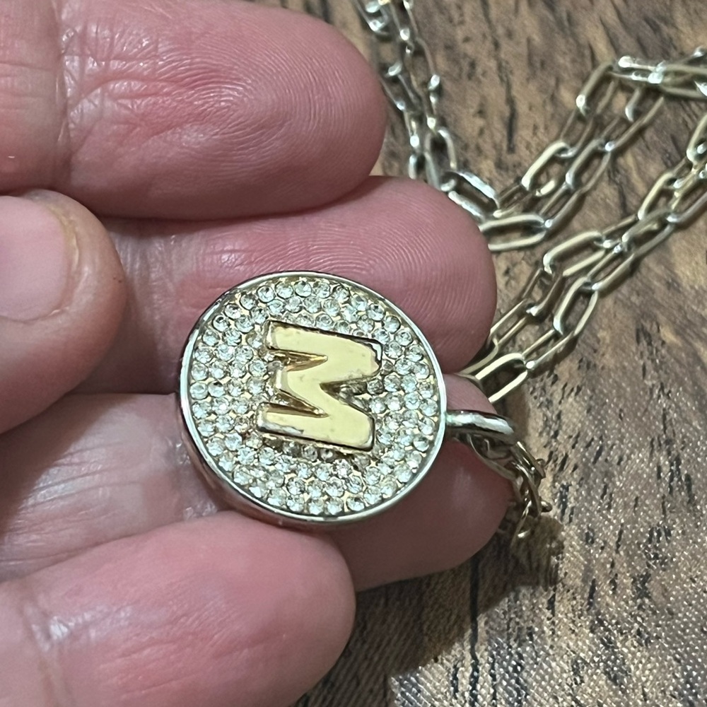 Bublebar M Initial zirconia Pendant Necklace - Picture 7 of 9